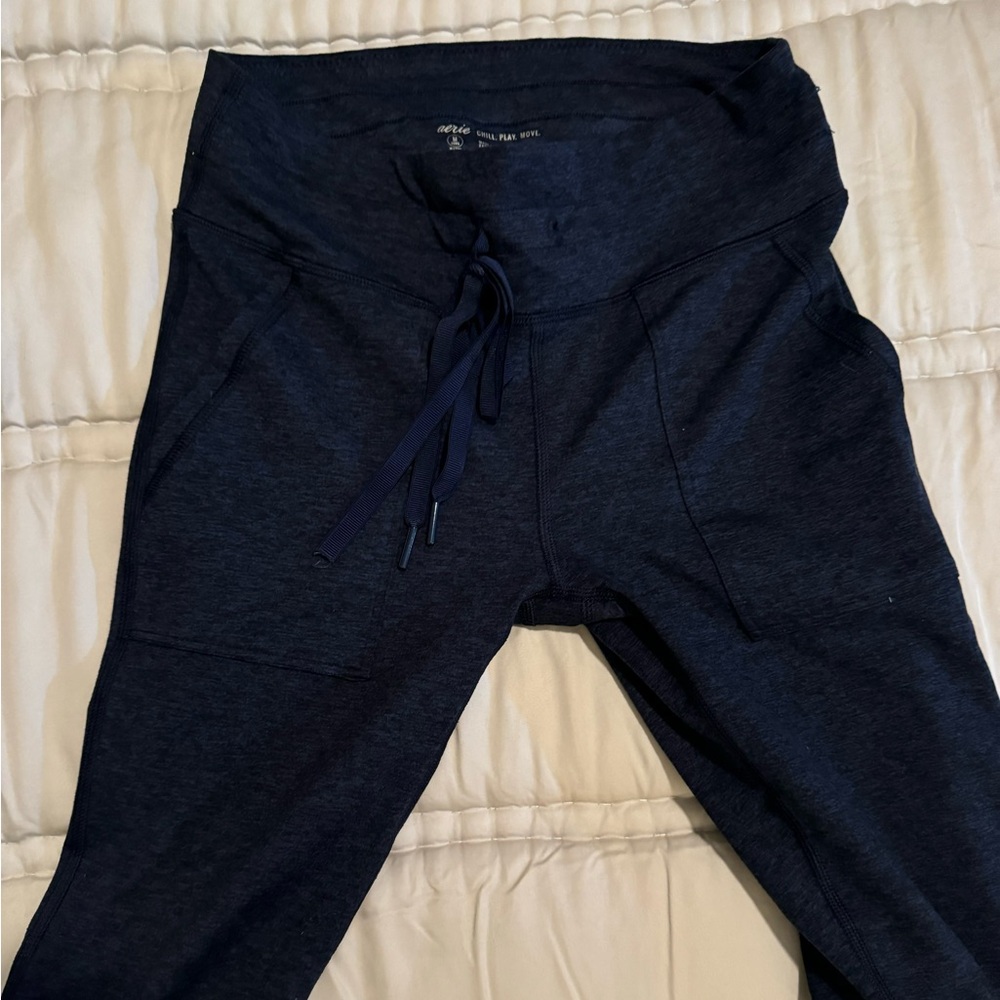 AERIE- Chill, Play, Move. Legging/Jogger. Size Medium Long. Heathered Navy/black
